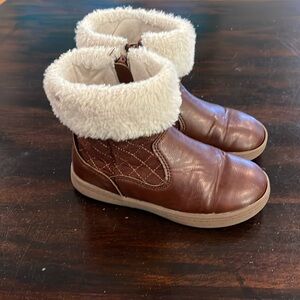 Carters Brown Leather Boots With FauxFur Size 11 Toddler Girl